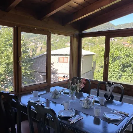 Mountain View Синикия-Меси-Трикала