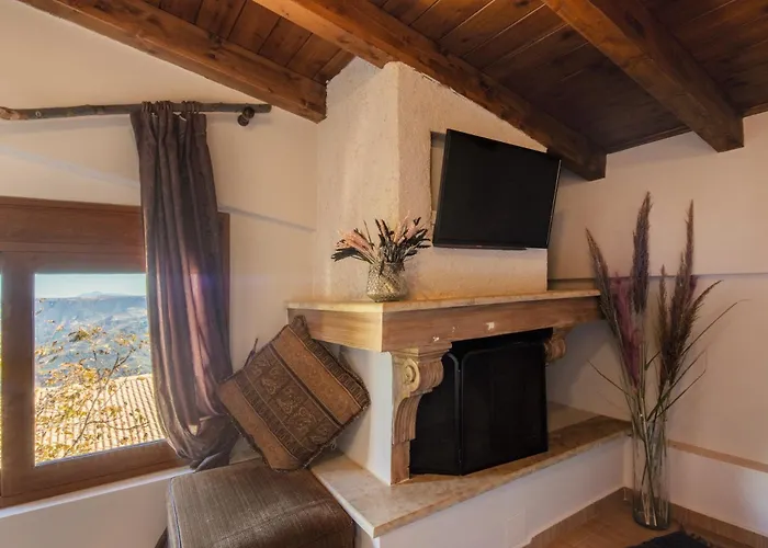 Mountain View Mészi Szinikía Trikálon